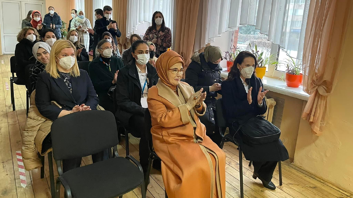 Жена президента Турции посетила культурно-просветительский центр «Крымская семья»